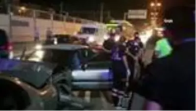 Başkent'te zincirleme kaza : 4 yaralı Başkent'te zincirleme kaza : 4 yaralı