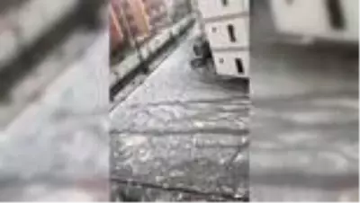 Çerkeş'te sağanak ve dolu nedeniyle ev ve iş yerlerini su bastı Çerkeş'te sağanak ve dolu nedeniyle ev ve iş yerlerini su bastı