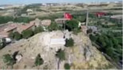 DİYARBAKIR 8 BİN YILLIK AMİDA HÖYÜK'TE, MÖ 11 BİNİNCİ YILLARIN İZLERİ ARANIYOR