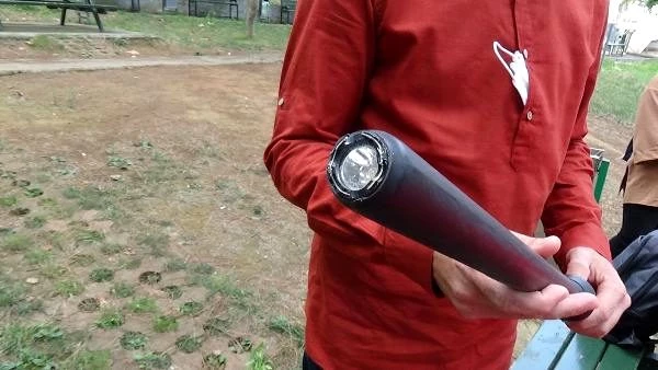 Karadeniz Teknik Üniversitesi Profesörü, baston olarak da kullanılabilen elektroşoklu cop tasarladı