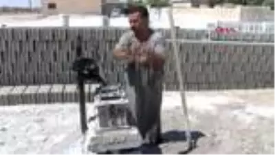 GAZİANTEP PKK/YPG'Lİ TERÖRİSTLER, SURİYE'DE 13 YAŞINDAKİ İBRAHİM HALİL'İ TOP OYNARKEN KAÇIRDI GAZİANTEP PKK/YPG'Lİ TERÖRİSTLER, SURİYE'DE 13 YAŞINDAKİ İBRAHİM HALİL'İ TOP OYNARKEN KAÇIRDI