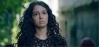 Genç oyuncu Su Burcu Yazgı Coşkun, Kırmızı Oda'daki performansıyla izleyicilerden tam not aldı Genç oyuncu Su Burcu Yazgı Coşkun, Kırmızı Oda'daki performansıyla izleyicilerden tam not aldı