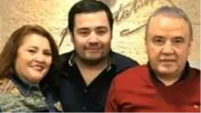 Koronaya yakalanan Başkan Böcek'in eski eşinden duygusal paylaşım: 30 yıl önce beni ayağa kaldırdın, şimdi sıra sende Koronaya yakalanan Başkan Böcek'in eski eşinden duygusal paylaşım: 30 yıl önce beni ayağa kaldırdın, şimdi sıra sende