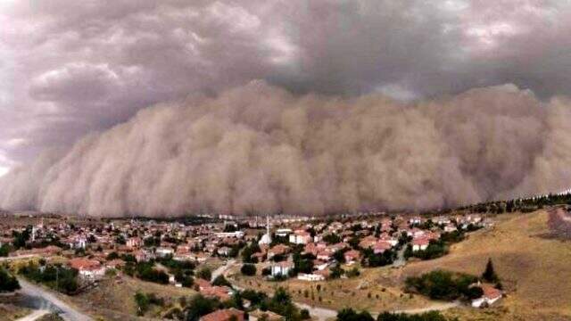 Kum fırtınası nedir, neden oluşur? Kum fırtınası ve toz fırtınası farkı nedir?