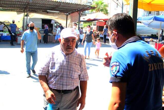 Maskeyi başına bone yaptı, kendisini uyaran zabıtaya verdiği pişkin cevap 'Pes' dedirtti