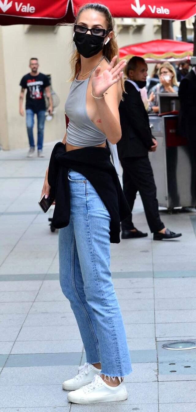 Miss Turkey 2019 güzeli Simay Rasimoğlu, sütyensiz kıyafetiyle objektiflere takıldı Miss Turkey 2019 güzeli Simay Rasimoğlu, sütyensiz kıyafetiyle objektiflere takıldı