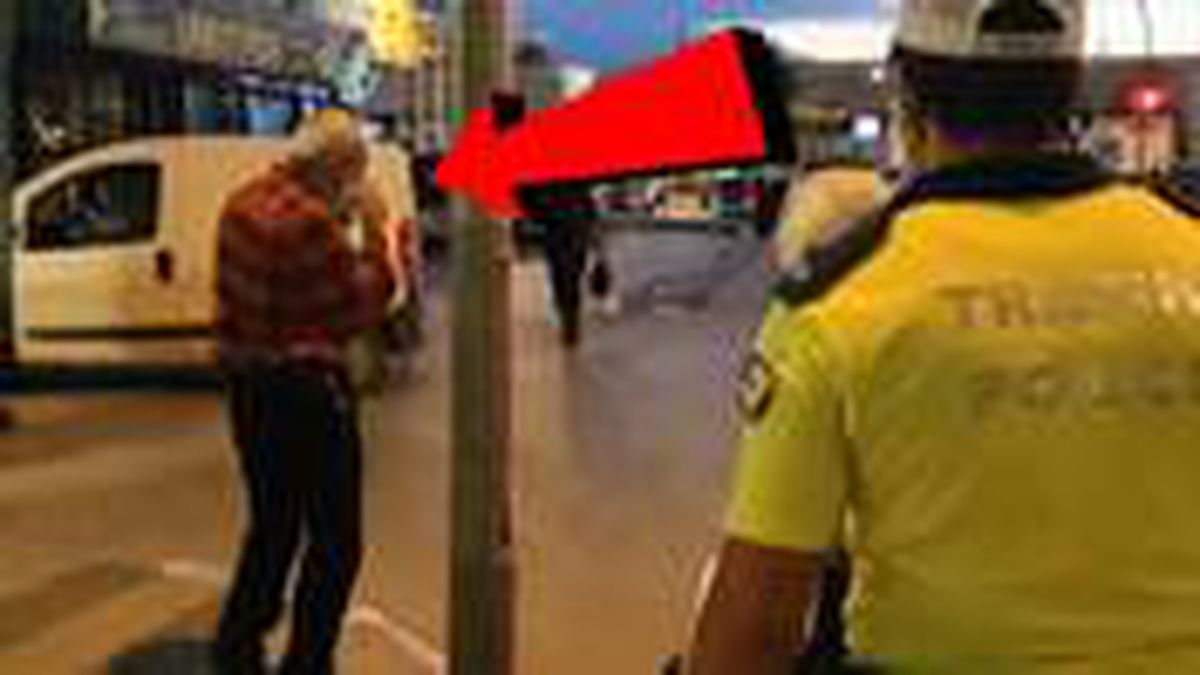 Polis de şaşkın! Maske cezası alan yaşlı adam verilen maskeyi çıkartıp yoluna devam etti