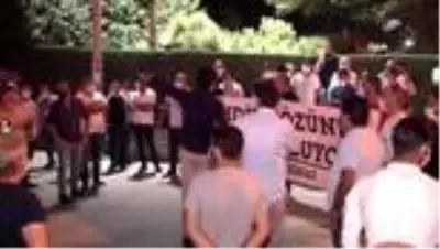 Servis minibüsçülerinden İmamoğlu'na protesto Servis minibüsçülerinden İmamoğlu'na protesto