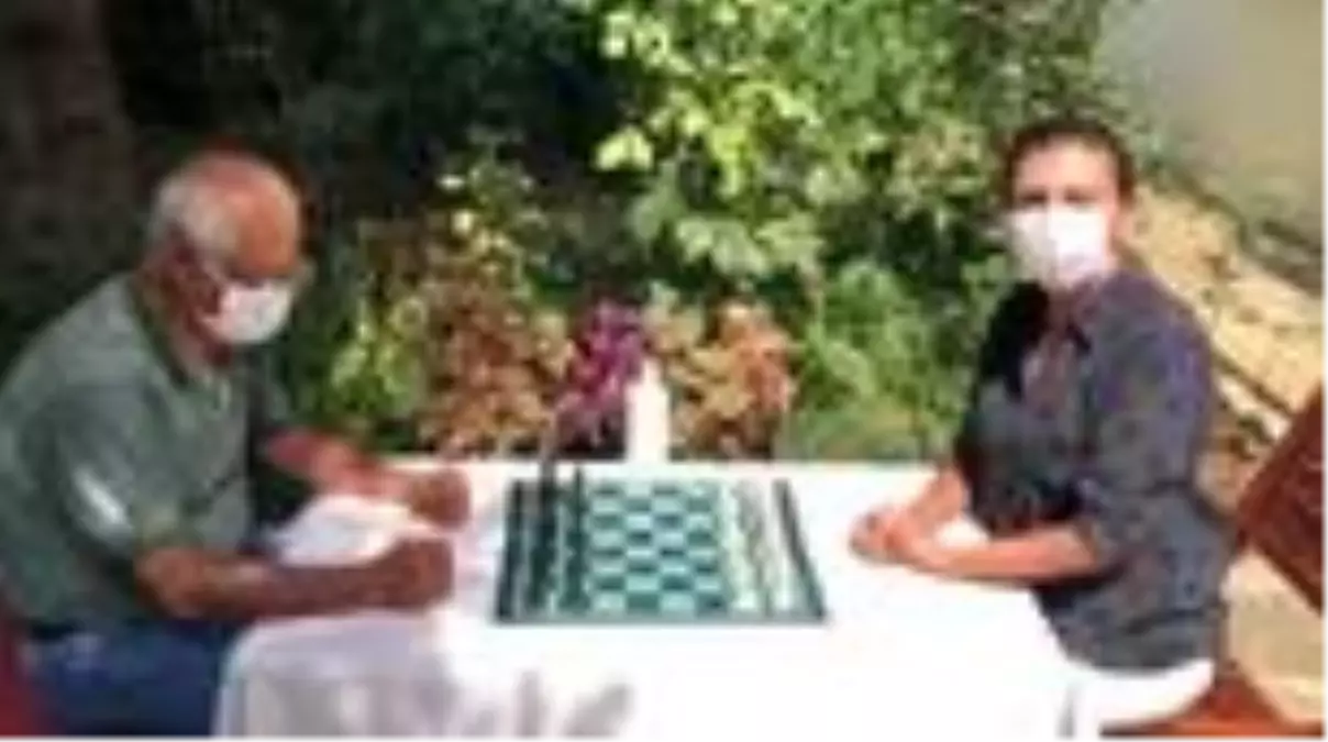 'Sokakta Satranç Var' projesi salgın koşullarına uygun yürütülüyor