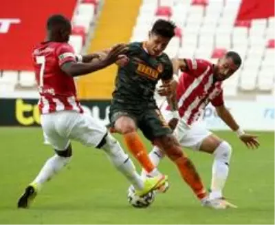 Süper Lig: Sivasspor: 0 Alanyaspor: 1 Süper Lig: Sivasspor: 0 Alanyaspor: 1