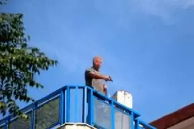 Son Dakika | Terastaki tabancalı eylem hareketli anların yaşanması neden oldu Son Dakika | Terastaki tabancalı eylem hareketli anların yaşanması neden oldu