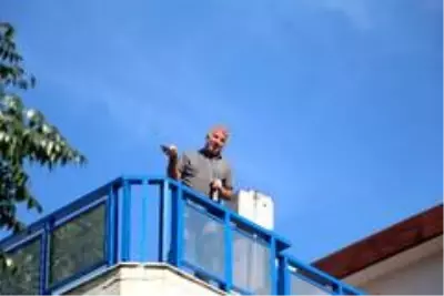 Son Dakika | Terastaki tabancalı eylem hareketli anların yaşanması neden oldu Son Dakika | Terastaki tabancalı eylem hareketli anların yaşanması neden oldu