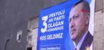Kayhan Türkmenoğlu: VAN AK Parti ilçe kongresi, pandemi nedeniyle kent meydanında yapıldı Kayhan Türkmenoğlu: VAN AK Parti ilçe kongresi, pandemi nedeniyle kent meydanında yapıldı