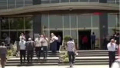 Van'daki bölge hastanesinde, pandemi sürecinde de başarılı kalp ameliyatları gerçekleştirildi Van'daki bölge hastanesinde, pandemi sürecinde de başarılı kalp ameliyatları gerçekleştirildi
