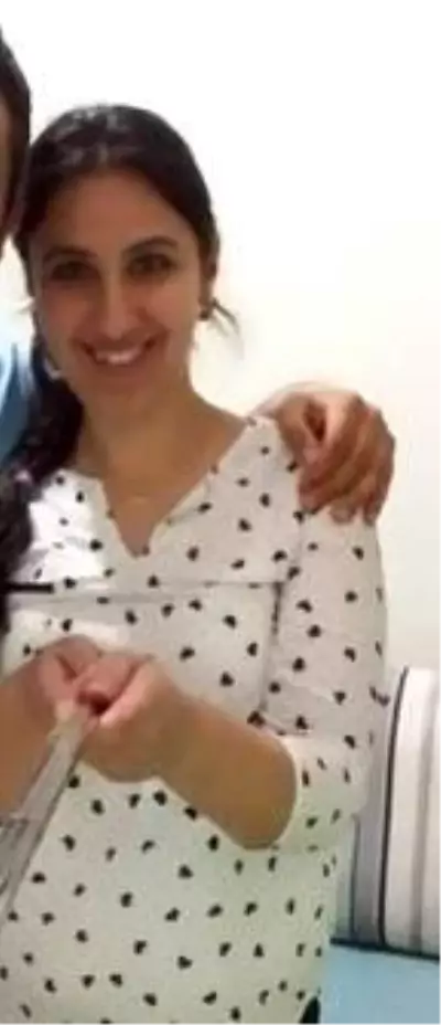 Anne ve kızı, kuşburnu toplarken yıldırım düşmesi sonucu öldü Anne ve kızı, kuşburnu toplarken yıldırım düşmesi sonucu öldü