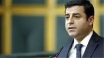 Demirtaş'tan yeni parti kuracağı iddialarına sert yanıt: Beni üzer hatta öfkelendirir Demirtaş'tan yeni parti kuracağı iddialarına sert yanıt: Beni üzer hatta öfkelendirir