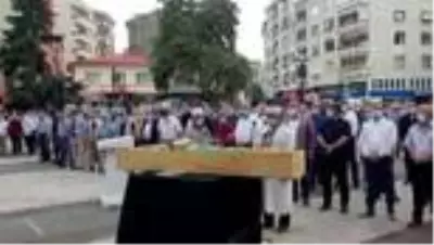 Kemençe üstadı Katip Şadi son yolculuğuna uğurlandı