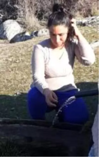 Miras kavgasında bir kadın kayınpederi ve kayınbiraderleri tarafından feci şekilde öldürüldü Miras kavgasında bir kadın kayınpederi ve kayınbiraderleri tarafından feci şekilde öldürüldü