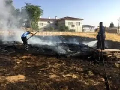 Son dakika haber! Siirt'te bahçede çıkan yangın evlere sıçramadan söndürüldü Son dakika haber! Siirt'te bahçede çıkan yangın evlere sıçramadan söndürüldü