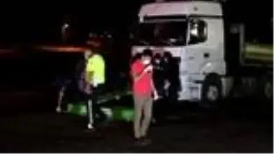 Son Dakika: Tamir etmek istediği tırın altında kalan sürücü öldü Son Dakika: Tamir etmek istediği tırın altında kalan sürücü öldü