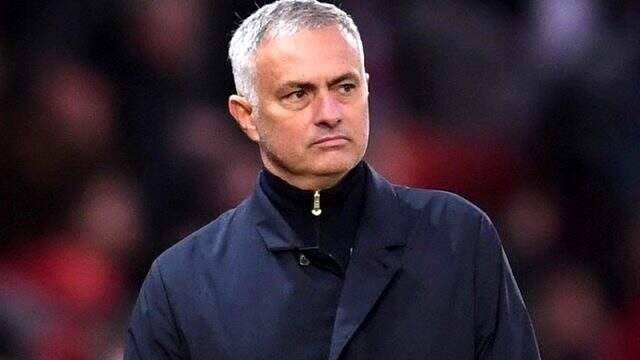 Tottenham Teknik Direktörü Jose Mourinho: Sörloth'u istiyoruz Tottenham Teknik Direktörü Jose Mourinho: Sörloth'u istiyoruz