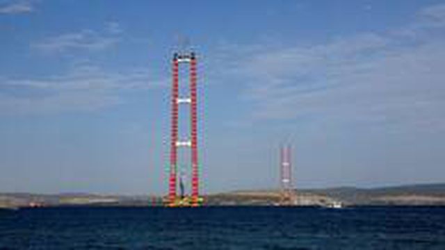 Bakan Karaismailoğlu, 318 metre yüksekten 1915 Çanakkale Köprüsünü inceledi