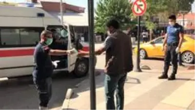 Evde olması gereken korona hastası, kent meydanında gezerken yakalandı Evde olması gereken korona hastası, kent meydanında gezerken yakalandı