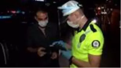 Emniyet, 'Alkolmetreden korona bulaşır' tezini çürüttü! İşte cihazın iki müthiş özelliği Emniyet, 'Alkolmetreden korona bulaşır' tezini çürüttü! İşte cihazın iki müthiş özelliği
