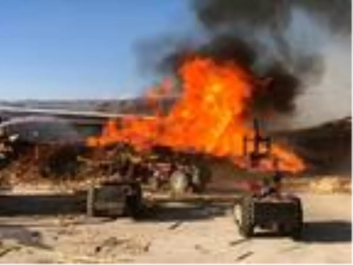 Erzincan OSB'deki fabrika yangınında tonlarca kereste kül oldu