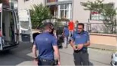 KARTAL'DA TARTIŞTIĞI KİŞİYİ BACAĞINDAN VURDU; SİLAHI ATARAK KAÇTI KARTAL'DA TARTIŞTIĞI KİŞİYİ BACAĞINDAN VURDU; SİLAHI ATARAK KAÇTI