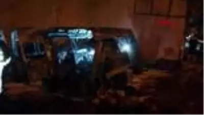 KOCAELİ Hurda minibüs bir anda alev aldı KOCAELİ Hurda minibüs bir anda alev aldı