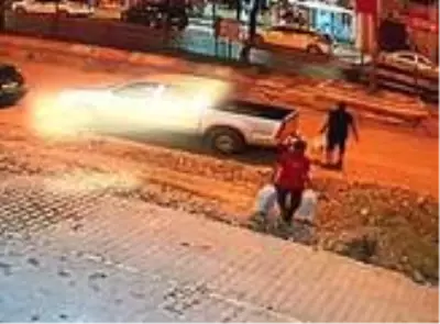 Polis memuruna otomobil çarptı Polis memuruna otomobil çarptı