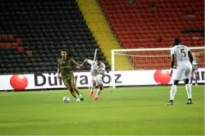 Süper Lig: Hatayspor: 1 Başakşehir: 0 (İlk yarı)