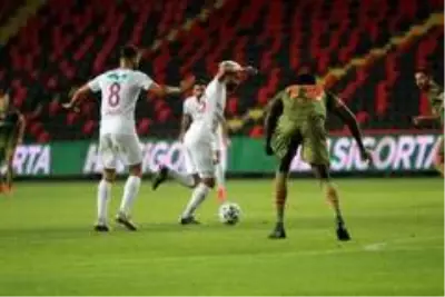 Süper Lig: Hatayspor: 1 Başakşehir: 0 (İlk yarı)