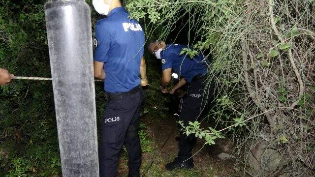 Tuvalet ihtiyacı için ağaçlık alana giden genç, uçuruma yuvarlandı