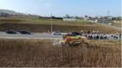 (Havadan Görüntülerle)VALİ YERLİKAYA ÇATALCA'DA AYÇİÇEĞİ HASADINA KATILDI (Havadan Görüntülerle)VALİ YERLİKAYA ÇATALCA'DA AYÇİÇEĞİ HASADINA KATILDI