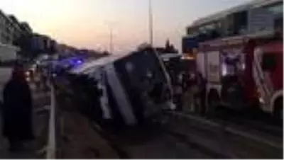 Yolcu otobüsü devrildi: 11 yaralı Yolcu otobüsü devrildi: 11 yaralı