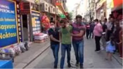 Arkadaşıyla konuşma bahanesi ile 2 bin TL değerinde telefonu alarak kaçtı Arkadaşıyla konuşma bahanesi ile 2 bin TL değerinde telefonu alarak kaçtı