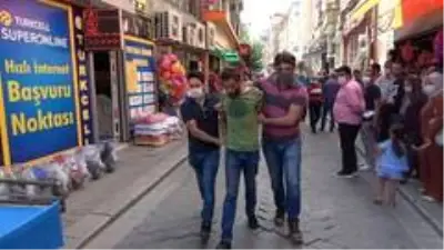 Arkadaşıyla konuşma bahanesi ile 2 bin TL değerinde telefonu alarak kaçtı Arkadaşıyla konuşma bahanesi ile 2 bin TL değerinde telefonu alarak kaçtı