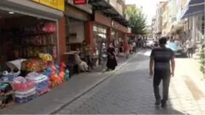 Arkadaşıyla konuşma bahanesi ile 2 bin TL değerinde telefonu alarak kaçtı Arkadaşıyla konuşma bahanesi ile 2 bin TL değerinde telefonu alarak kaçtı