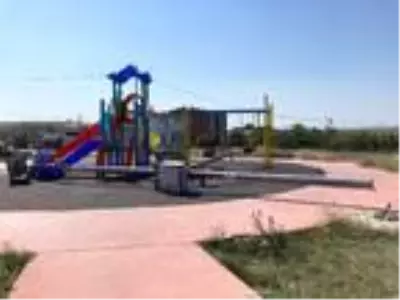 Parkta oynarken üzerine aydınlatma direği düşen 10 yaşındaki Görkem, ağır yaralandı Parkta oynarken üzerine aydınlatma direği düşen 10 yaşındaki Görkem, ağır yaralandı