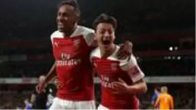 Arsenal, Aubameyang'ın sözleşmesini yeniledi Arsenal, Aubameyang'ın sözleşmesini yeniledi