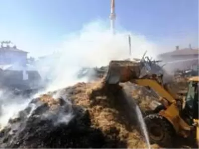 Bayat'ta çıkan yangında ev, samanlık ve ahır küle döndü Bayat'ta çıkan yangında ev, samanlık ve ahır küle döndü