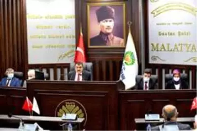 Belediye Meclisi'nde koronadan ölen İrfan Kaya anıldı Belediye Meclisi'nde koronadan ölen İrfan Kaya anıldı