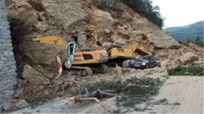 Bursa'da heyelan faciası: 1 kişi öldü Bursa'da heyelan faciası: 1 kişi öldü