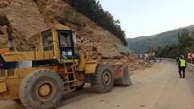 Bursa'da heyelan faciası: 1 kişi öldü Bursa'da heyelan faciası: 1 kişi öldü
