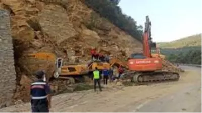Bursa'da heyelan faciası: 1 kişi öldü Bursa'da heyelan faciası: 1 kişi öldü