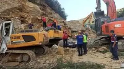 Bursa'da heyelan faciası: 1 kişi öldü Bursa'da heyelan faciası: 1 kişi öldü