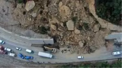 Bursa'da heyelan faciası: 1 kişi öldü Bursa'da heyelan faciası: 1 kişi öldü