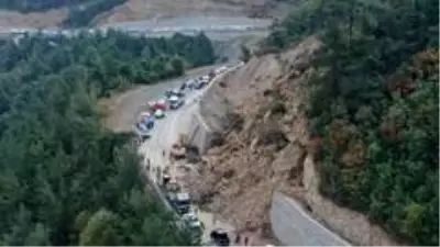 Bursa'da heyelan faciası: 1 kişi öldü Bursa'da heyelan faciası: 1 kişi öldü
